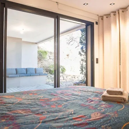 Les Mille Et Vitres - D'architecte Holiday home *